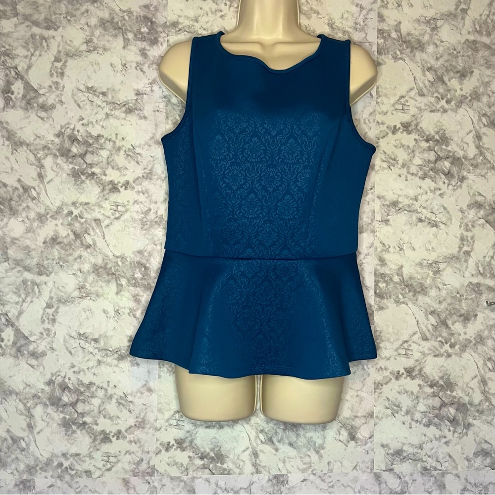 Miss Tina by Tina Knowles - Blue
Peplum Top Size M